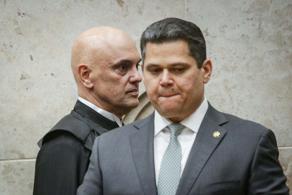moraes-acusa-mendonca-de-perseguir-alcolumbre:-“alvo-estrategico”