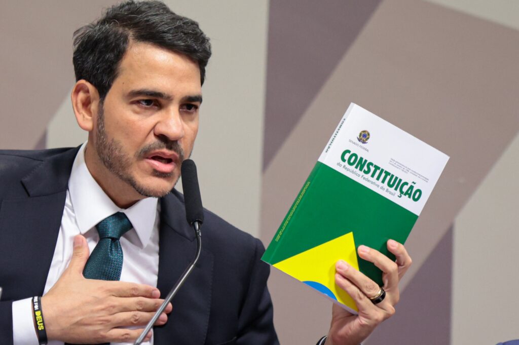 agu-diz-que-nao-tinha-competencia-para-atender-pedidos-da-pf-sobre-mendonca