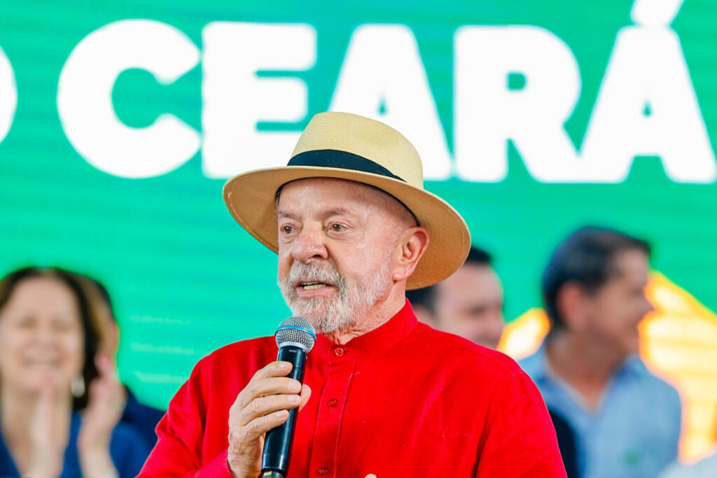 lula-dispara-contra-flavio-bolsonaro:-“usa-fake-news-para-enganar-o-brasil”