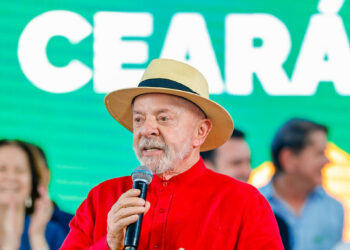 lula-dispara-contra-flavio-bolsonaro:-“usa-fake-news-para-enganar-o-brasil”