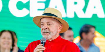 lula-dispara-contra-flavio-bolsonaro:-“usa-fake-news-para-enganar-o-brasil”