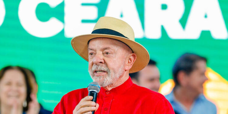 lula-dispara-contra-flavio-bolsonaro:-“usa-fake-news-para-enganar-o-brasil”