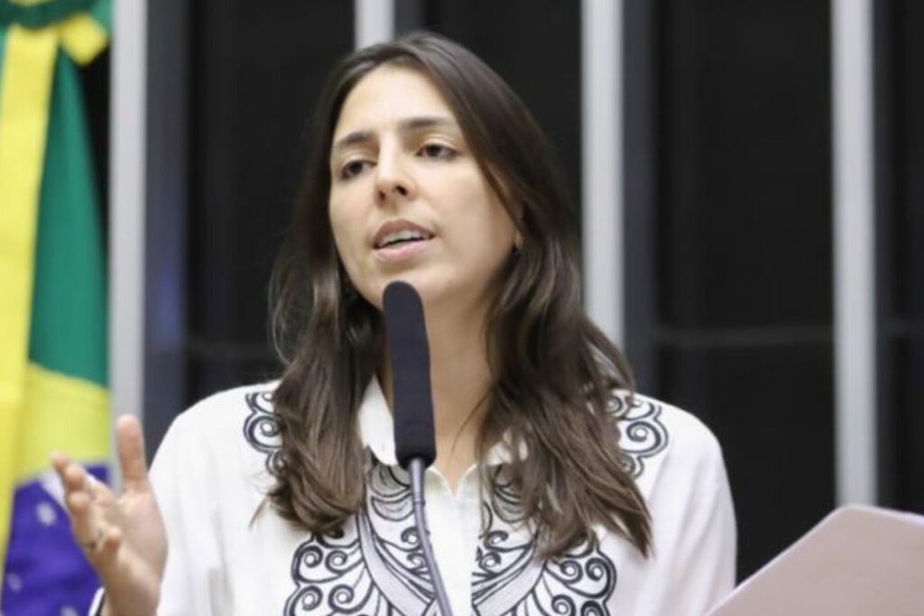 deputada-natalia-bonavides-e-ameacada-de-estupro-e-de-esquartejamento