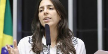 deputada-natalia-bonavides-e-ameacada-de-estupro-e-de-esquartejamento