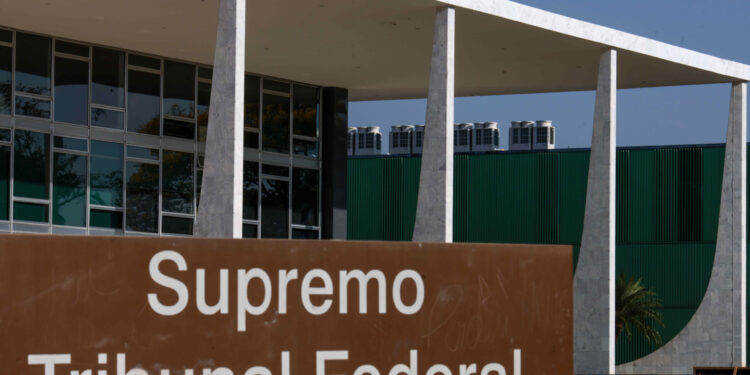 ex-ministros-do-stf-pedem-a-fachin-“apuracao-rigososa”-sobre-crise-na-corte