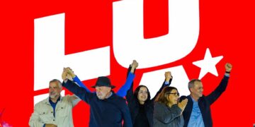 lula-diz-que-governo-bolsonaro-“criou”-vorcaro:-“bandido-virou-banqueiro”