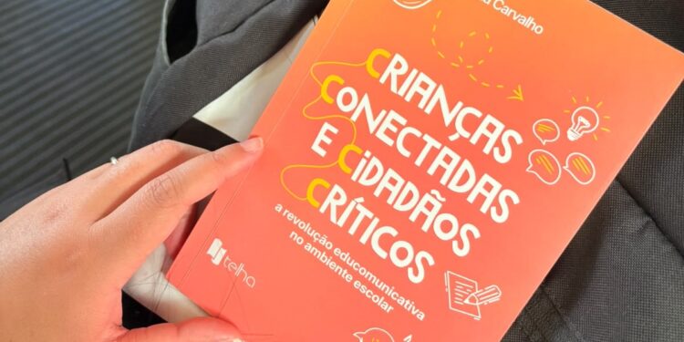 do-tcc-as-livrarias:-livro-reportagem-debate-midia-na-infancia