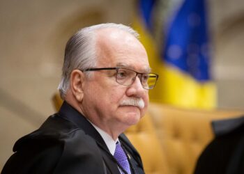 fachin-pede-a-pgr-manifestacao-sobre-quebra-de-sigilo-pedida-por-moraes