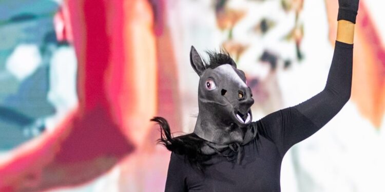 video:-daniela-mercury-faz-provocacao-ao-filme-dark-horse-no-rock-in-rio