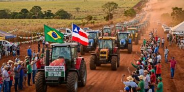 a-maior-expedicao-de-tratores-do-mundo-desembarca-no-oeste-da-bahia-nesta-sexta-feira