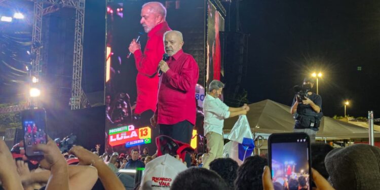 lula-diz-que-pedira-a-trump-para-que-“nao-se-meta-nas-eleicoes-do-brasil”