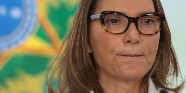 janja-critica-bolsonarismo-e-afirma:-“nao-vamos-voltar-para-as-trevas”