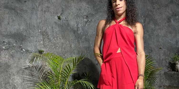 doenca-rara-faz-mulher-ter-ausencia-quase-total-de-gordura-aparente