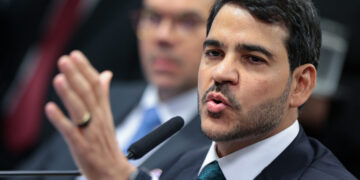 messias-critica-flavio-por-“uso-ostensivo-da-justica-contra-cidadaos”