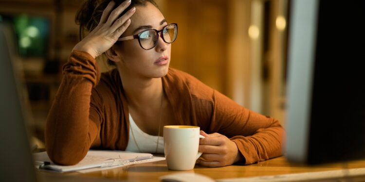 burnout-em-jovens:-pressao-no-trabalho-e-redes-sociais-podem-elevar-casos