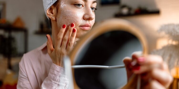 excesso-de-skincare-pode-prejudicar-a-pele-e-estar-relacionado-a-compulsao