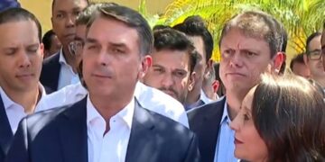 flavio-recebe-apoio-formal-do-podemos-na-disputa-pelo-2o-turno-das-eleicoes