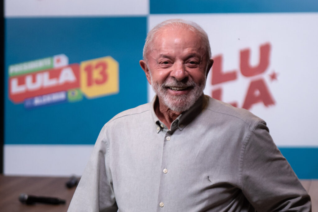 lula-publica-video-para-eleitores-“que-nao-fazem-o-l-nem-arminha”
