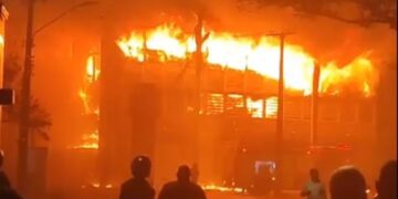 incendio-na-ufpe-causou-“grandes-danos”-ao-predio,-diz-universidade