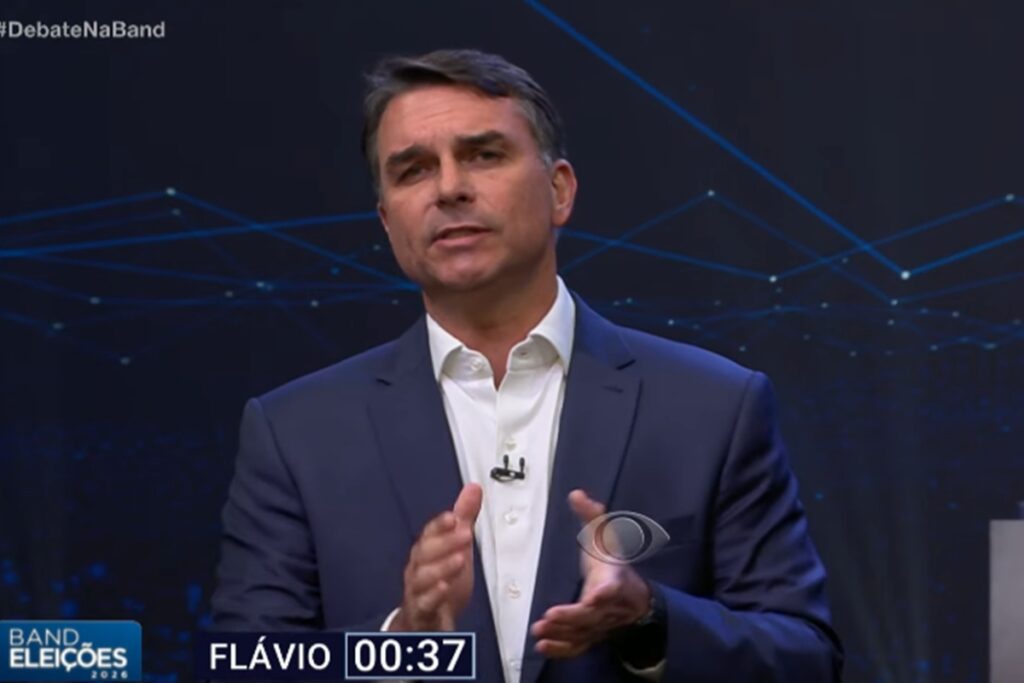flavio-diz-que-brasil-esta-subordinado-a-“organizacoes-terroristas”