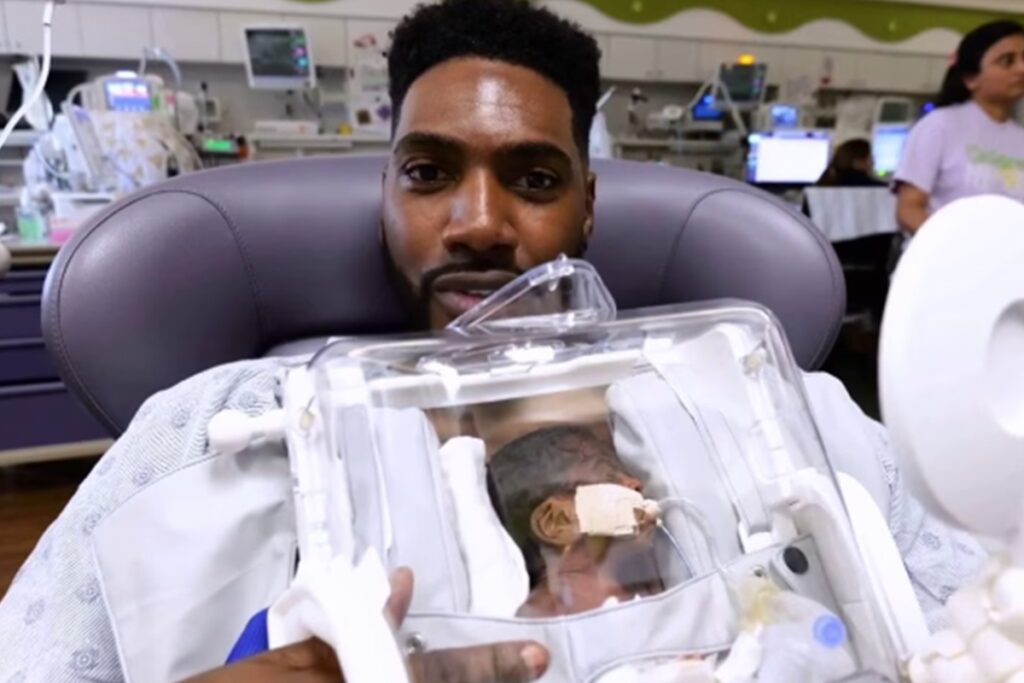 incubadora-portatil-permite-contato-pele-a-pele-entre-pais-e-bebes-na-uti