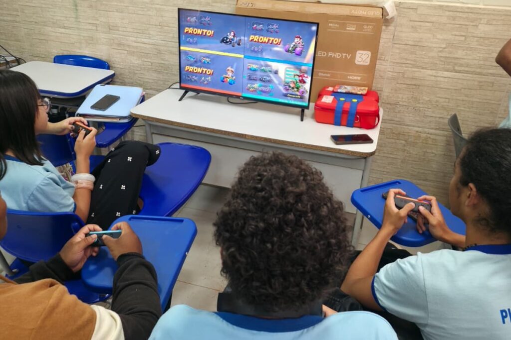 professor-usa-games-e-cultura-geek-para-ensinar-na-rede-publica-do-df