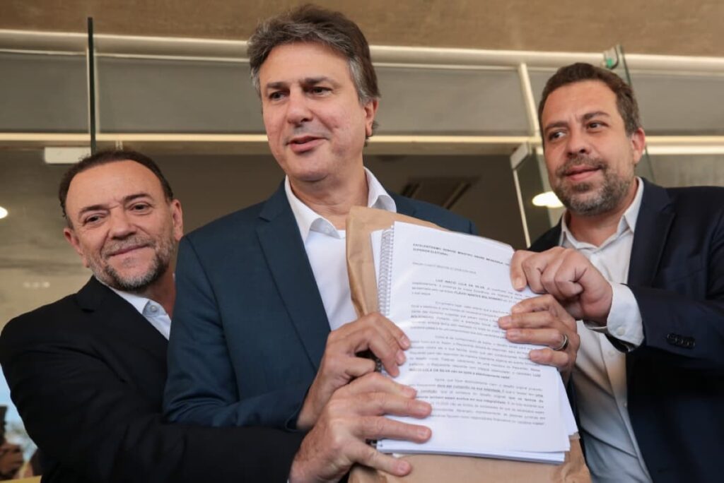 campanha-de-lula-entrega-documentos-e-pede-tse-como-“arbitro”-de-sigilos