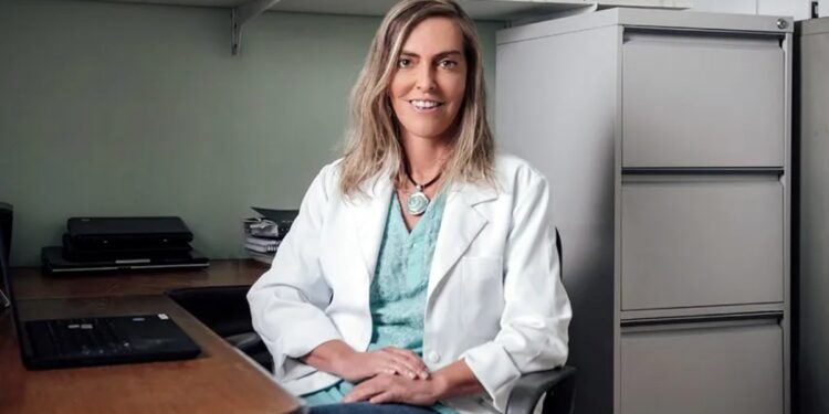 tatiana-sampaio-critica-regras-da-anvisa-no-uso-compassivo-da-polilaminina