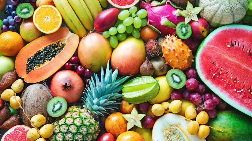 frutas-de-outubro:-veja-quais-consumir-e-seus-beneficios-para-a-saude