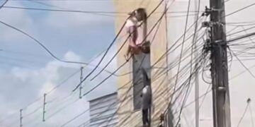 crianca-fica-presa-em-fiacao-apos-cair-do-2o-andar-de-predio-em-alagoas