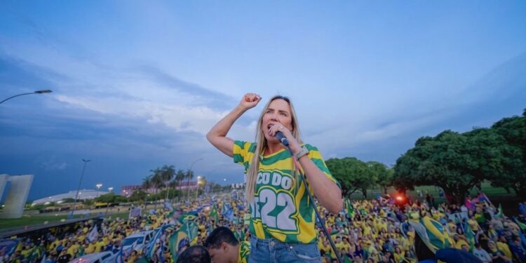 apoiadores-de-flavio-e-celina-mostram-forca-em-ato-no-df