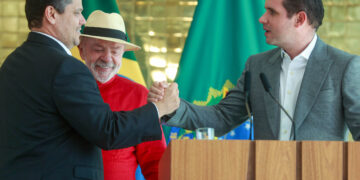 lula-faz-historia,-mas-tera-pais-dividido-e-oposicao-no-congresso