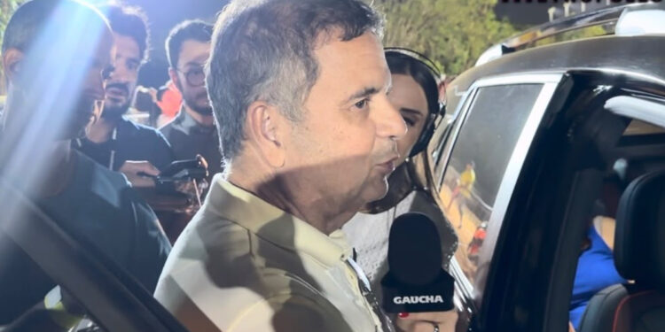 marinho-diz-que-decisao-de-questionar-resultado-das-eleicoes-veio-de-flavio