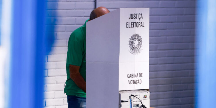 eleicoes:-sudeste-teve-a-maior-queda-de-abstencao-do-pais-no-2°-turno