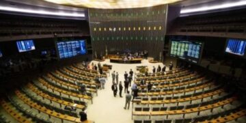 camara-aprova-alta-de-110%-no-adicional-de-fronteira-pago-a-servidores