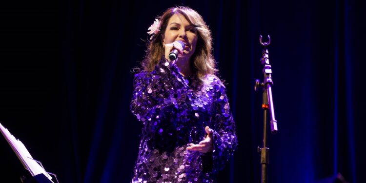 patty-ascher-volta-ao-brasil-e-celebra-turne-com-menescal-e-danilo-caymmi