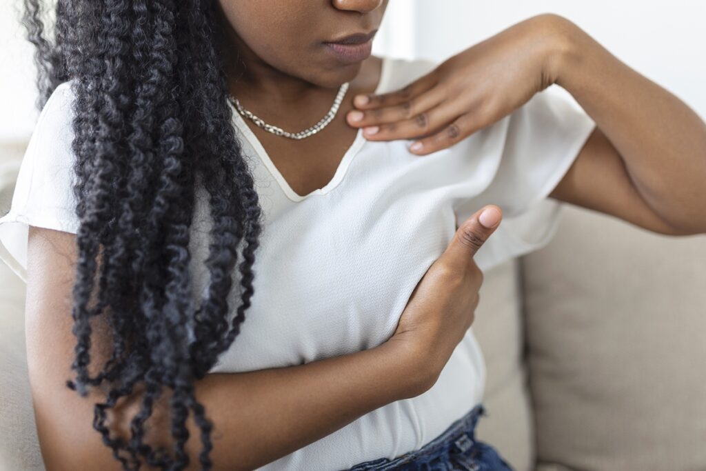 cancer-de-mama:-mulheres-negras-morrem-3,8-vezes-mais-que-brancas,-diz-inca