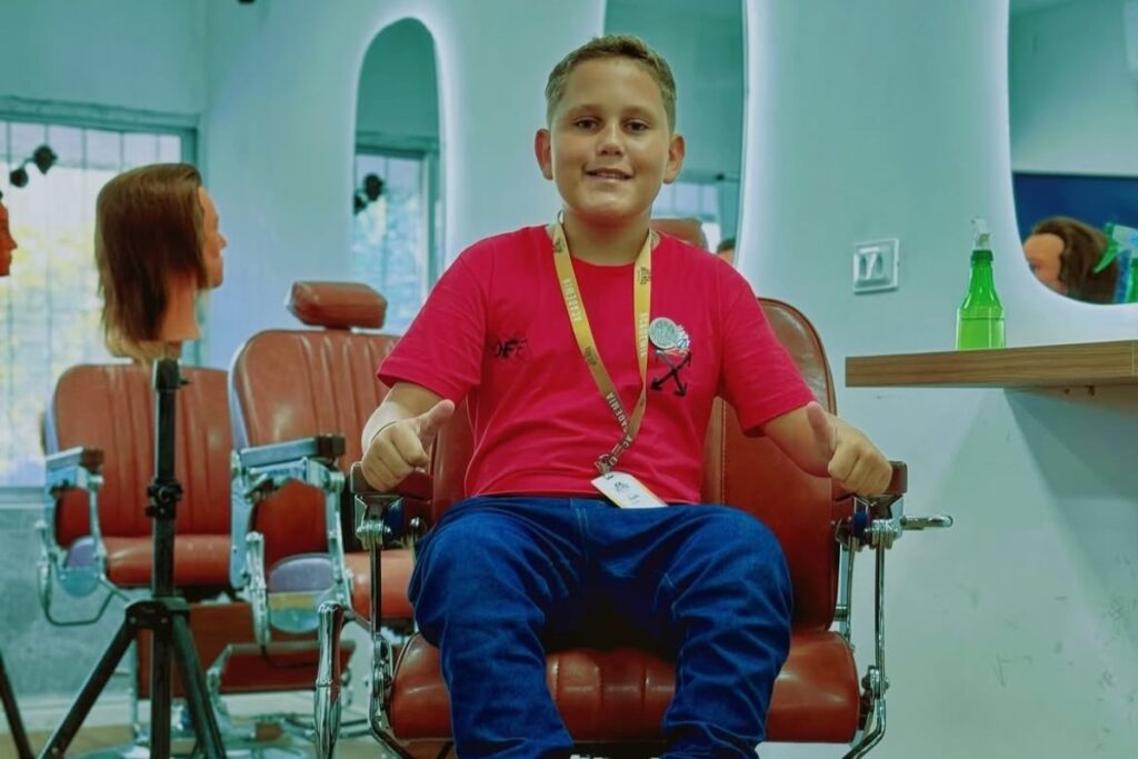 influencer-“barbeiro-mirim”,-de-14-anos,-e-morto-a-tiros-ao-lado-de-amigo